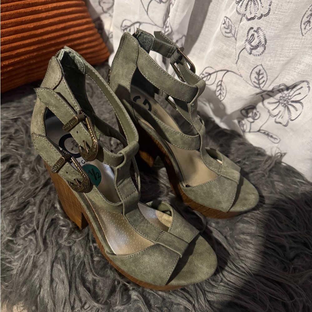 G by Guess Green High Heeled Gladiator Sandals
